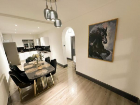 Beautiful cosy 2 bed whole flat